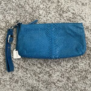 Tignanello Blue Leather Medium Wristlet/Wallet Bag